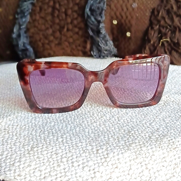 Foster Grant Accessories - Foster Grant Tortise Sunglasses